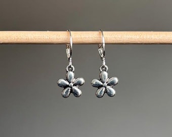 Dainty Flower Earrings - Lever Back Silver Daisy Earrings, Daisy Charm Earrings, Daisy Huggie Earrings, 5 Petal Flower Earrings