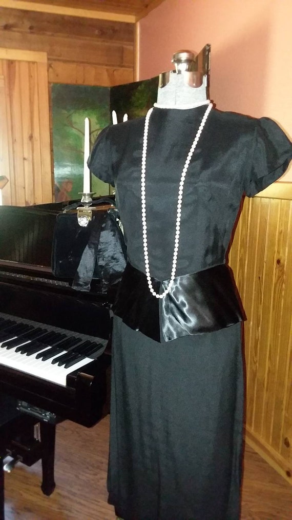 1930s to early 40s Classic Peplum Dress In Black