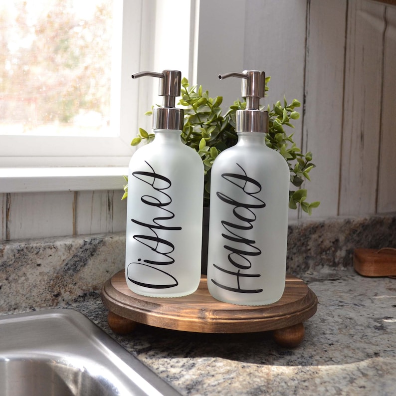 Kitchen Sink Set Farmhouse Sink Bottles for Kitchen Organization Dishes Hands Soap Pump Glass Bottle 2 bottles w/riser