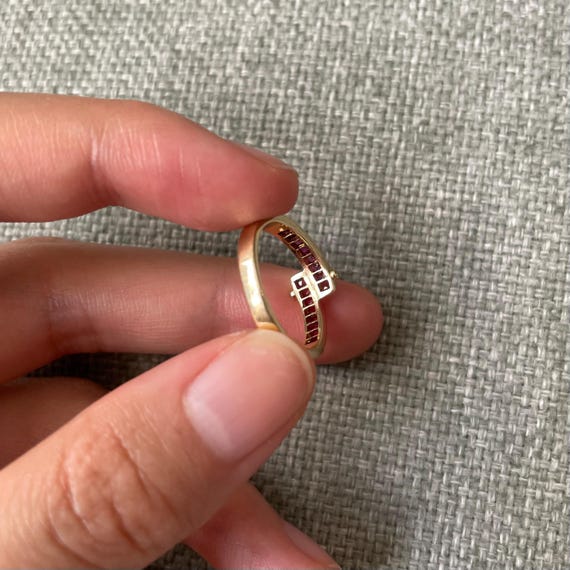 1990s Vintage Solid 14k Yellow Gold Ruby Ring (Si… - image 5