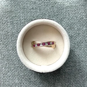 1990s Vintage Solid 9ct Yellow Gold Ruby & Diamond Crossover Ring (Size 6.5)