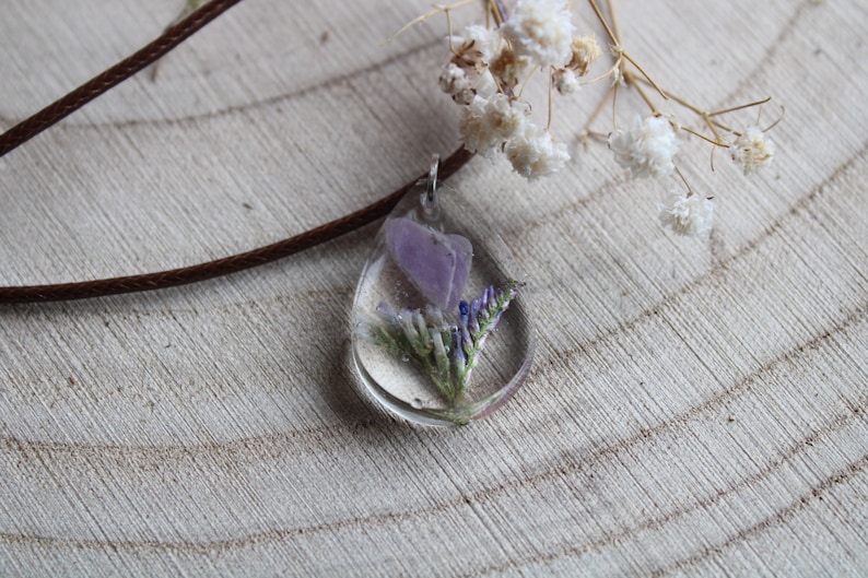 necklace with amethyst and flowers