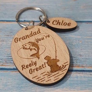 Personalisiertes Geschenk Angeln Schlüsselanhänger Sie sind großartig, Vatertagsgeschenk, Opa, Daddy, Bruder, bester Freund, Fisch, Fliegenfischen, Karpfen, Barsch