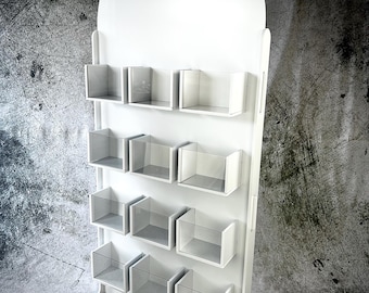 Expositor de pie para barras de dulces, varios tamaños, PVC blanco, color/logotipo personalizable, soporte de madera/PVC.