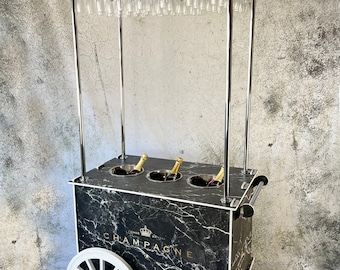 Sektwagen, Getränkewagen, Sektbar. FloorStanding 1.8ft Tall. Für 42 Champagnerflöten & 3 Eiskübel. Leicht zu transportieren