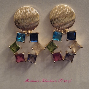 Orecchini a lobo circolari placcati in oro con stella in zircone colorato (O 321)