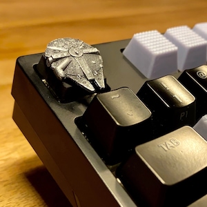 Tecla Cherry MX personalizada artesanalmente del Halcón Milenario