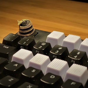 Dragon Mountain - Artisan Custom Cherry MX Keycap