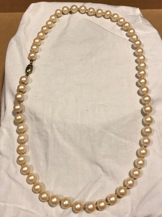 Beautiful Vintage Monet Faux Pearl 