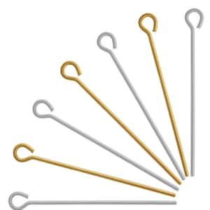 Puede incluir: Un conjunto de siete alfileres de cabeza dorados y plateados con bucles. Los alfileres están dispuestos en forma de abanico.