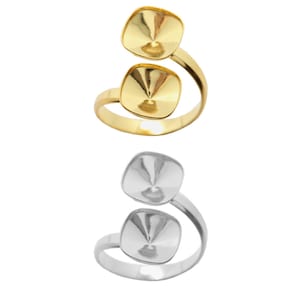 May include: Two gold and two silver adjustable rings with two square-shaped bezels on each ring. The bezels are empty and ready to be filled with resin or other materials.