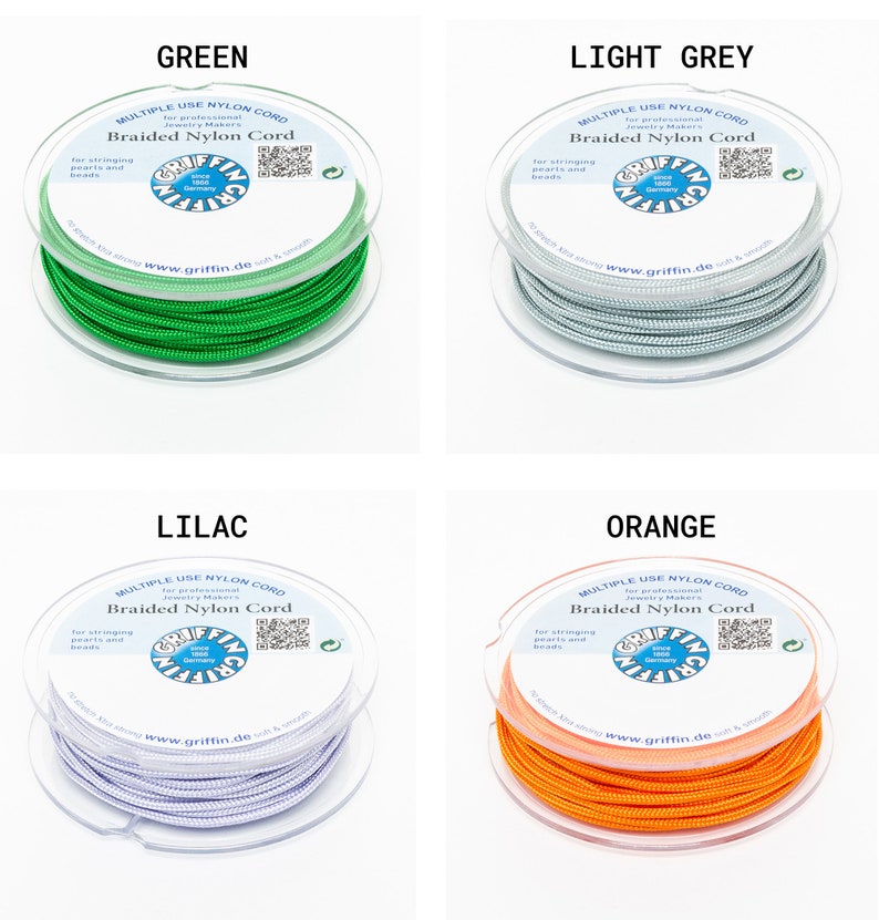 Puede incluir: Cuatro carretes de cord&oacute;n de nailon trenzado en verde, gris claro, lila y naranja. Cada carrete est&aacute; etiquetado con el texto "MULTIPLE USE NYLON CORD" y "Braided Nylon Cord" para joyeros. La marca "GRIFFIN" tambi&eacute;n es visible.