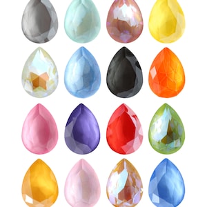 Può includere: Assortimento di 16 gemme di vetro a forma di goccia in vari colori, tra cui trasparente, blu, verde, rosso, rosa, viola, giallo e arancione.