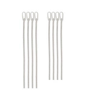 Peut inclure: Ensemble de sept chaînes argentées avec de petites boucles en haut. Les chaînes sont toutes de la même longueur et pendent droit.