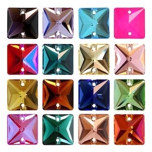 AUREA Crystals A3240 Pietre quadrate da cucire Cristalli - Forma quadrata con retro piatto - 2 fori - Colori di cristallo popolari - Per cucire e abbellire