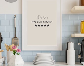 Esta es una impresión digital Five Star Kitchen, Arte de pared de cocina, Negro, Crema