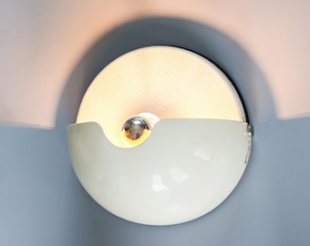 Vintage Harvey Guzzini – „Mezzanotte“ Wandlampe, Space Age, 1970er Jahre.