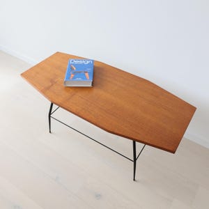 Vintage Elegant Italian Coffee Table, 1970s.