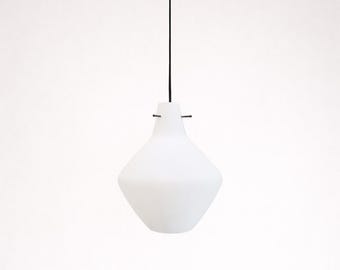 Lámpara colgante vintage de cristal opalino satinado estilo Stilnovo