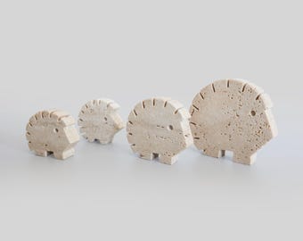 A Set of 4 Vintage Travertine Hedgehog Sculptures by Fratelli Mannelli, 1970s.