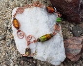 Hammered Copper link and Lampwork glass bead bracelet