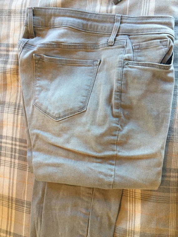Women's Old Navy rockstar Jeans Washed Out Grey/black Color Mid Rise Size 8  Length Short -  Canada