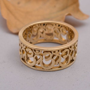 18k guld Om-ring, Lord Shiva Om-ring, guldbandsring, gyllene tumring, religiös ring, guldring för mamma - mt-0ckc bild 2