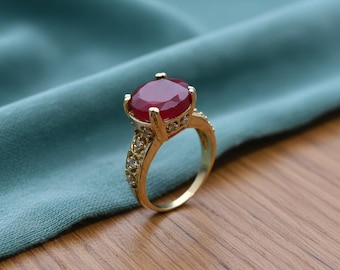 Red Ruby Ring, Gold Gemstone Ring, Vintage Style Ring, Handmade Statement Ring, Ruby Look Ring, Elegant Gold Ring, Gift for Her