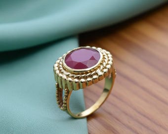 Gold Ruby Ring, Red Ruby Gemstone Ring, Vintage Style Gold Ring, Beaded Edge Statement Ring, Handmade Jewelry Gift for Her