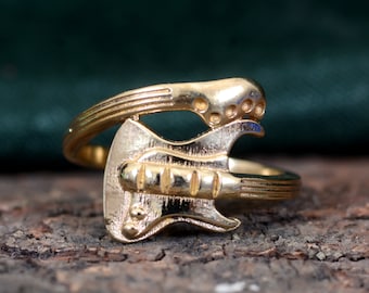 Gold Guitar Ring, Musical Instrument Ring, 925 Brass Guitar Ring, Gold Ring, Everyday Ring, Guitar Jewelry, Graduation Gift - mt-0yuh