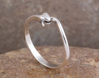 Ouroboros-ring, staartring, slangenring, Ouroboros-sieraden, stapelring, slangenring, zilveren Ouroboros-ring, minimalistische slangenring voor moeder