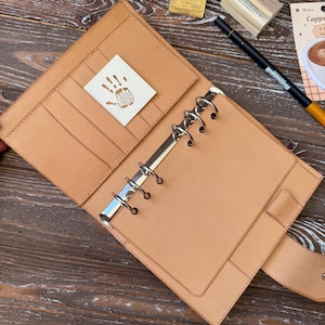 Capa de couro luxuosa para planejador – A5, pessoal, anéis de bolso – organizador de fichário feito à mão – agenda de couro personalizada personalizada, 015