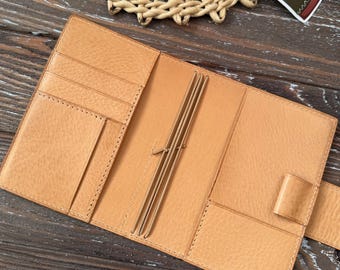 Handgefertigte Lederhülle für Traveler's Notebook - Standard, Regular, Passport Size - nachfüllbares Journal - Custom Traveler's Notebook, 049