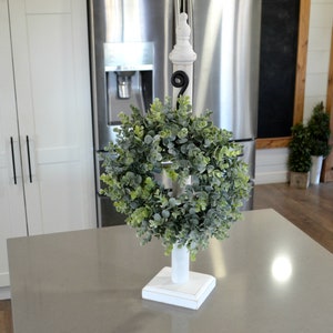 Counter Top Wreath Holder...Table Top Wreath Holder...Wreath Hanger