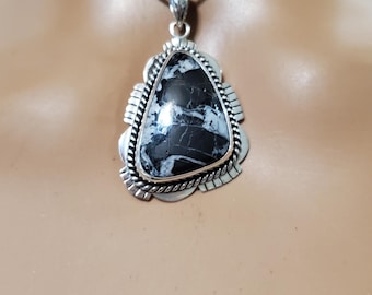 SoCute925 ホワイト バッファロー ターコイズ ペンダント | 洋ナシ型