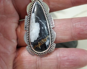 SoCute925 ホワイト バッファロー ターコイズ ペンダント | 洋ナシ型