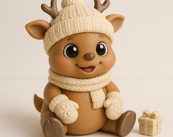 Reno bebé impreso en 3D – Decoración de reno con gorro de punto – Adorable adorno navideño regordete – Decoración de estantería invernal – Regalo de Navidad