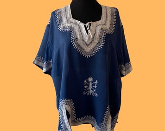 tunique bleue vintage avec broderie