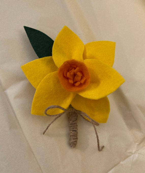 Daffodil Brooch, felt daffodil brooch, St David’s Day, accessories, felt flower, Felt Daffodil