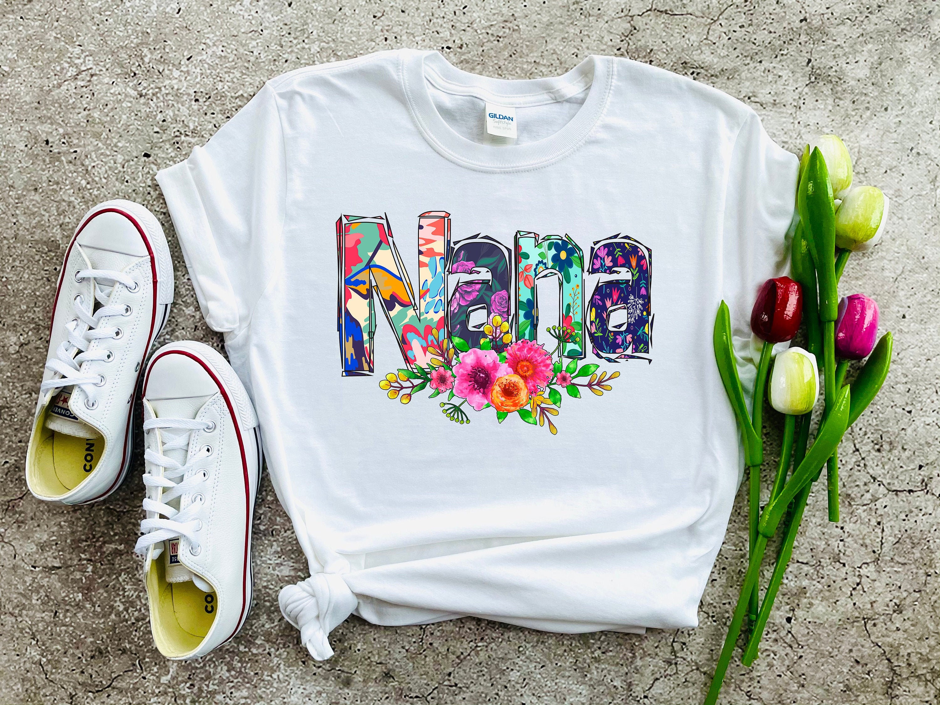 in a world full of grandmas be a mimi shirt