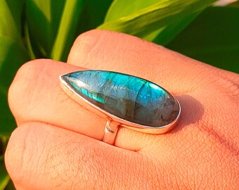 Natural labradorite ring, 925 Sterling Silver, Boho Ring, Large Gemstone Ring, Labradorite Jewelry, Designer Ring, Women Ring, Gift For Her