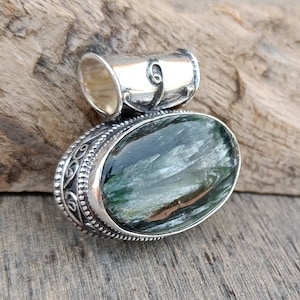 Handmade Seraphinite Sterling Silver Pendant: Oval Stone Jewelry