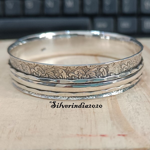 Spinner Flower Bangle...925 Sterling Silver Spinner Bangle...Hammered Spinner Bangle...Stackable Bangle...Women Jewelry...Beautiful Bangle