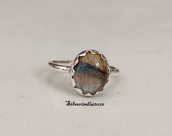 Natural labradorite ring, 925 Sterling Silver, Gemstone Ring, Handmade Ring, Labradorite Jewelry, Tiny Beautiful Ring, Women Ring, Gift Ring