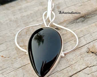Pear Shape Black Onyx Pendant: 925 Sterling Silver Gemstone