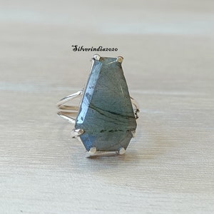 Handmade Labradorite 925 Sterling Silver Band Ring