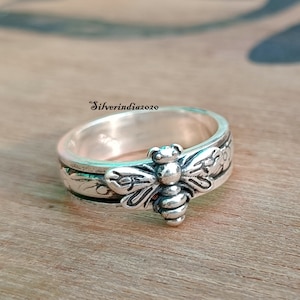 Handmade Sterling Silver Bee Spinner Ring: Women&#39;s Anxiety Jewelry