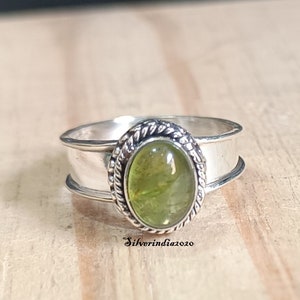 Handmade Peridot Ring: 925 Sterling Silver Band, Women&#39;s Ring