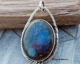 Blue Fire Labradorite Pendant: Handmade 925 Sterling Silver, Vintage Style
