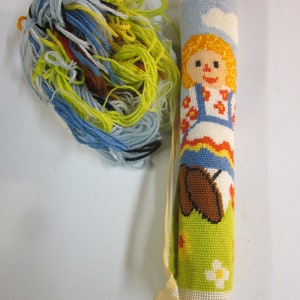 Raggedy Ann & Andy   Petite Pointe Needle Point  13x13   Extra Yarn